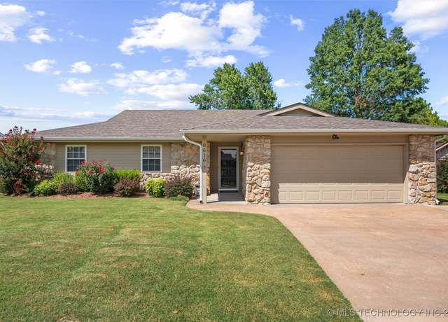 Property at 6616 Baylor Dr, Bartlesville, OK 74005, 3 beds, 2 baths
