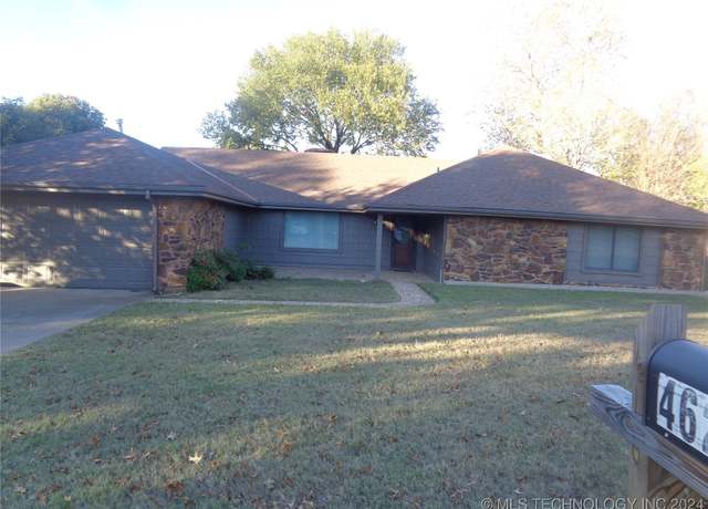 Property at 4626 Rolling Meadows Rd, Bartlesville, OK 74006, 4 beds, 2.5 baths