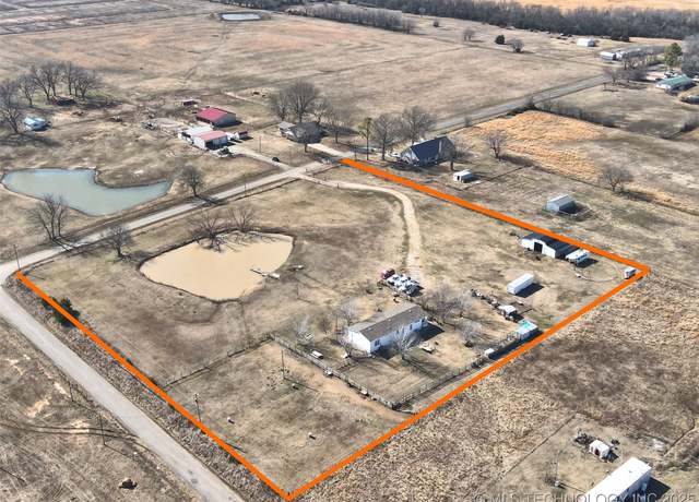 Property at 907 E Duncan Rd, Haskell, OK 74436, 3 beds, 2 baths