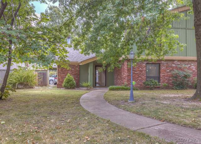 Property at 8734 E 27th St #15, Tulsa, OK 74129, 3 beds, 2 baths