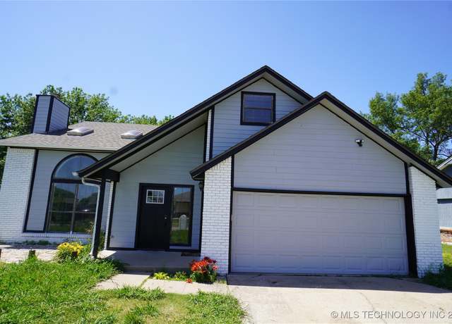 Property at 8304 E 124th EastAvenue, Owasso, OK 74055, 4 beds, 2.5 baths
