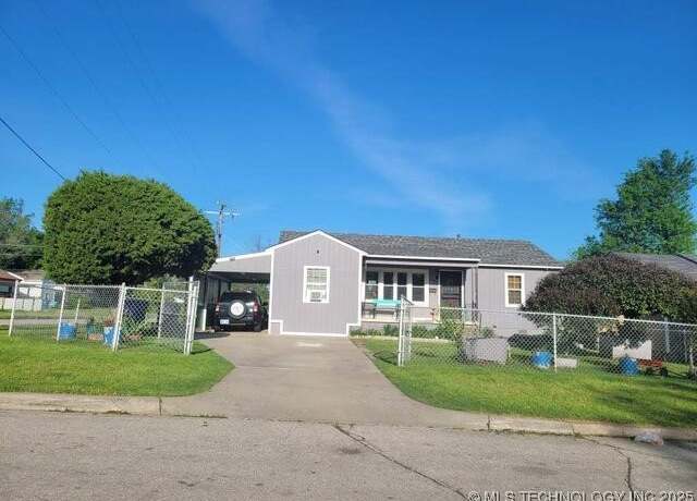 Property at 1023 N 68th St, Tulsa, OK 74115, 3 beds, 1 bath