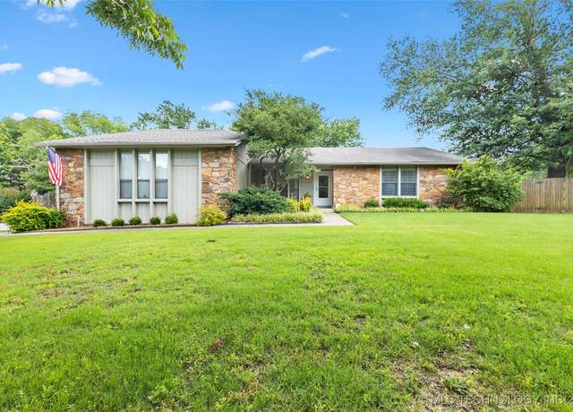 Property at 22322 E 66th St S, Broken Arrow, OK 74014, 3 beds, 2 baths