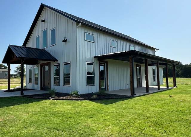 Property at 2920 Lago Vista Ln, Kingston, OK 73439, 4 beds, 3 baths