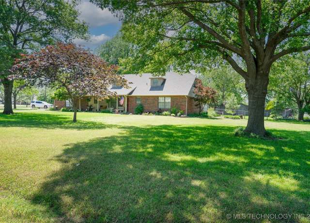 Property at 15919 E 79th St N, Owasso, OK 74055, 3 beds, 2 baths