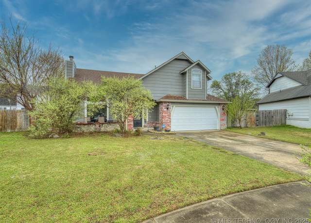 Property at 1703 W El Paso Pl, Broken Arrow, OK 74012, 4 beds, 2.5 baths