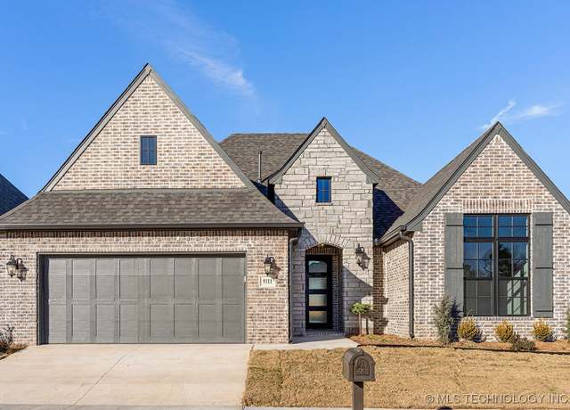Property at 9111 E 62nd Ct S, Tulsa, OK 74133, 3 beds, 2 baths