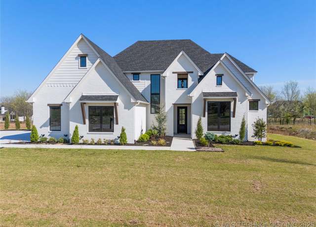 Property at 17823 E White Tail Cv, Owasso, OK 74055, 5 beds, 5.5 baths