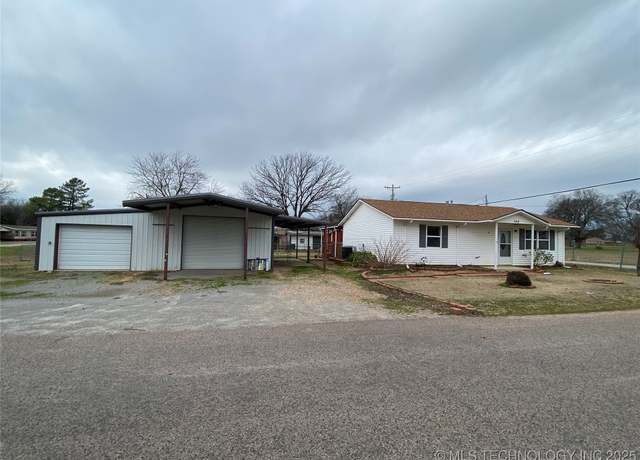 Property at 105 N Collins St, Colbert, OK 74733, 3 beds, 2 baths