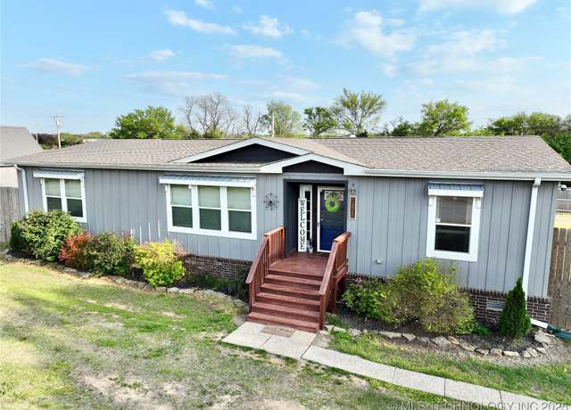 Property at 751 Choctaw Dr, Eufaula, OK 74432, 4 beds, 2 baths
