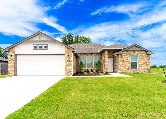 Property at 14984 S Oak St, Glenpool, OK 74033, 4 beds, 2 baths