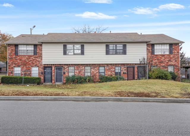 Property at 5342 E 47th Pl S #1, Tulsa, OK 74135, 2 beds, 1.5 baths