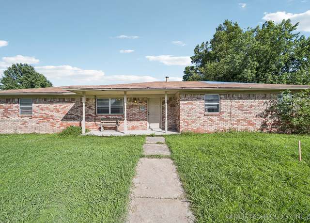 Property at 4921 S 94th EastAvenue, Tulsa, OK 74145, 3 beds, 2 baths
