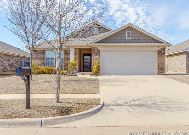 Property at 13 Evermore Ln, Yukon, OK 73099, 3 beds, 2 baths