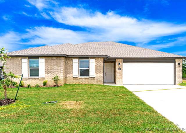 Property at 1411 E 149th Pl S, Glenpool, OK 74033, 3 beds, 2 baths