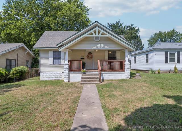 Property at 810 N Lincoln Ave, Sand Springs, OK 74063, 3 beds, 1.5 baths