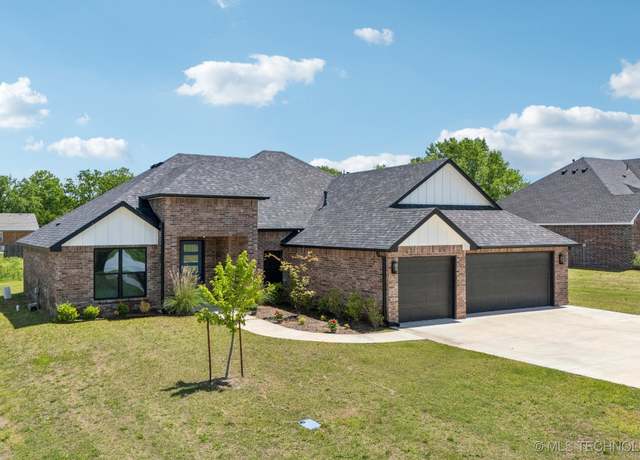 Property at 717 N 24th St, Collinsville, OK 74021, 3 beds, 2 baths