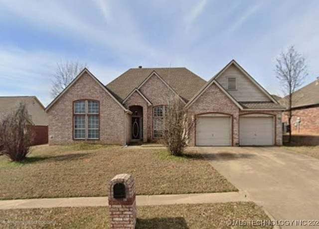 Property at 1632 Holly Ave, Sand Springs, OK 74063, 4 beds, 3 baths