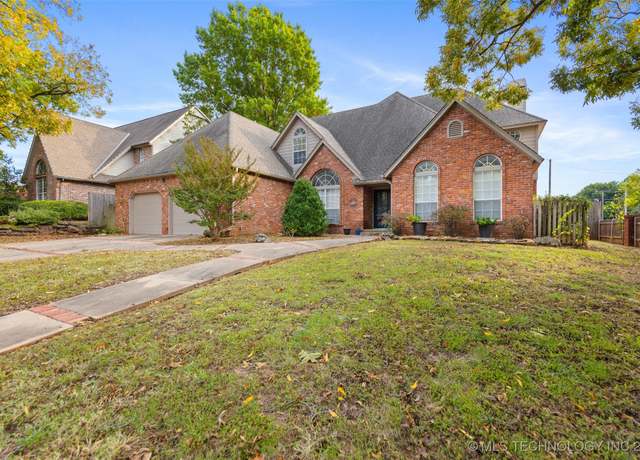 Property at 2602 E 74th Pl, Tulsa, OK 74136, 4 beds, 3.5 baths