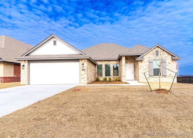 Property at 6485 E 148th St S, Bixby, OK 74008, 4 beds, 2 baths