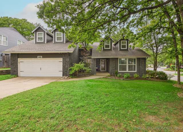 Property at 9804 S Lakewood Pl, Tulsa, OK 74137, 3 beds, 2.5 baths