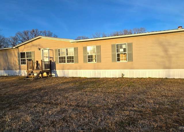 Property at 10713 W 61st St S, Sapulpa, OK 74066, 4 beds, 2 baths