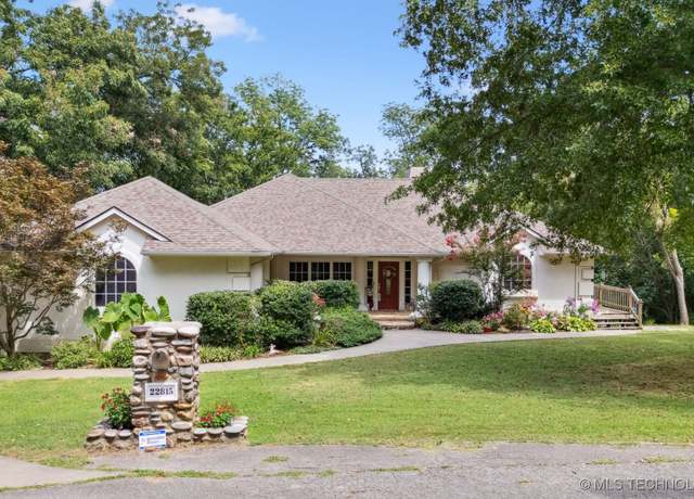 Property at 22815 Woodridge Dr, Claremore, OK 74019, 3 beds, 3.5 baths