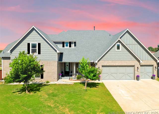 Property at 3316 W Jackson St, Broken Arrow, OK 74012, 5 beds, 4.5 baths