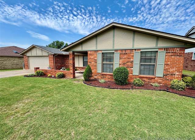 Property at 931 SE Kings Dr, Bartlesville, OK 74006, 3 beds, 2 baths