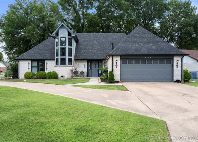 Property at 1934 Birnamwood, Miami, OK 74354, 3 beds, 2.5 baths