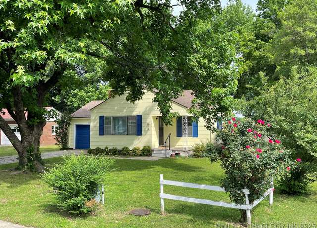 Property at 15 Irving St, Pryor, OK 74361, 3 beds, 1 bath