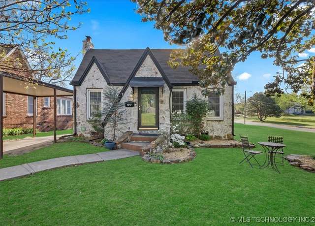 Property at 1317 S Atlanta Ave, Tulsa, OK 74104, 2 beds, 2 baths