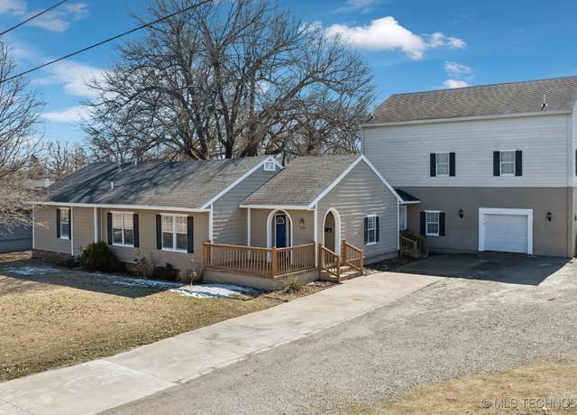 Property at 5504 E 5th Pl, Tulsa, OK 74112, 3 beds, 2 baths