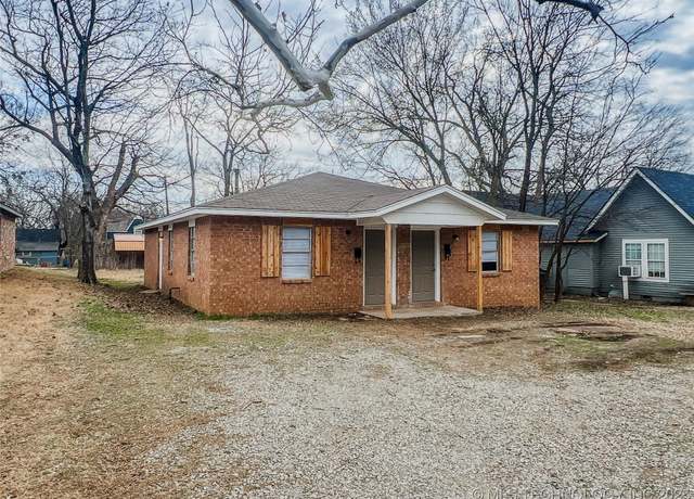 Property at 812 N 6th Ave, Durant, OK 74701, 2 beds, 2 baths