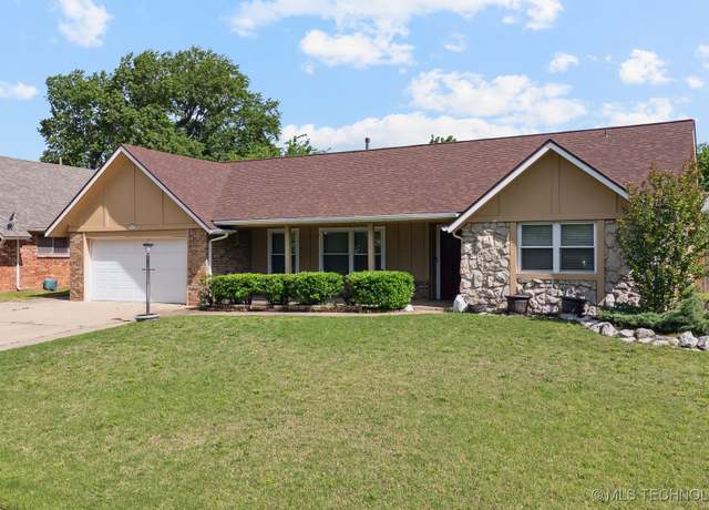 Property at 9123 E 38th St, Tulsa, OK 74145, 3 beds, 2 baths