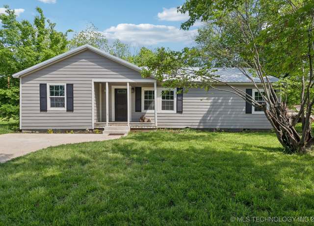 Property at 109 S Coo Y Yah St, Pryor, OK 74361, 4 beds, 2 baths