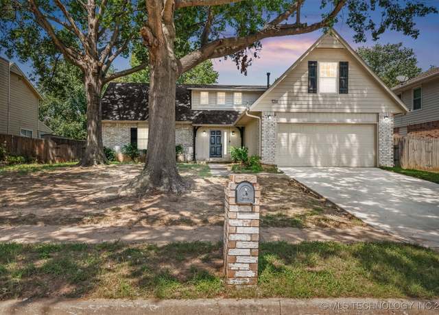 Property at 1808 W Inglewood St W, Broken Arrow, OK 74011, 4 beds, 2.5 baths