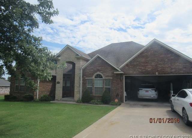 Property at 119 Hickory, Lone Grove, OK 73401, 3 beds, 2 baths