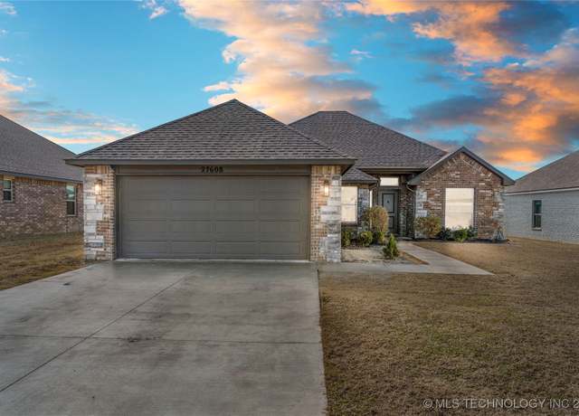 Property at 27608 E 109th Pl S, Coweta, OK 74429, 4 beds, 2 baths