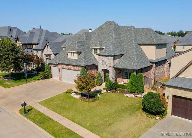 Property at 5716 W Austin St, Broken Arrow, OK 74011, 5 beds, 5.5 baths
