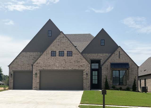 Property at 2513 W Twin Oaks St, Broken Arrow, OK 74012, 3 beds, 2.5 baths