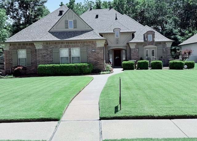 Property at 913 E Shreveport St, Broken Arrow, OK 74011, 3 beds, 3.5 baths