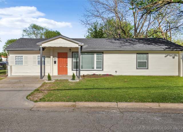 Property at 6904 E Newton Pl, Tulsa, OK 74115, 3 beds, 2 baths