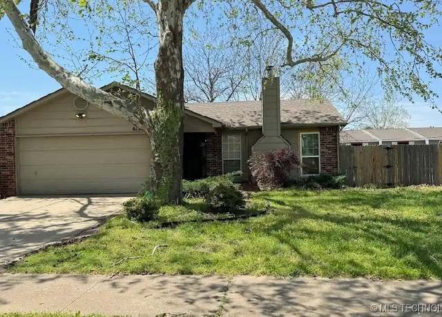 Property at 6128 S Madison Pl, Tulsa, OK 74136, 3 beds, 2 baths