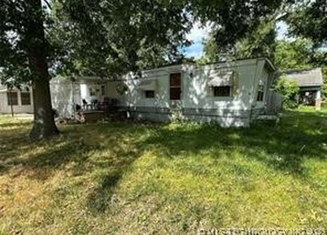 Property at 1300 W 7th St, Okmulgee, OK 74447, 2 beds, 1 bath