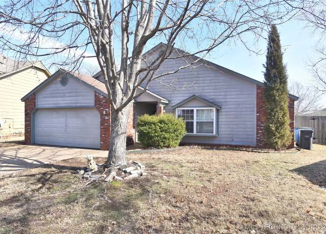 Property at 9345 S 94th East Ave, Tulsa, OK 74133, 3 beds, 2 baths