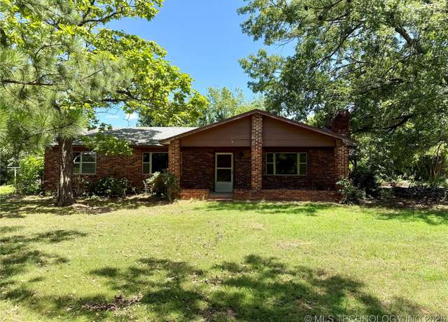 Property at 25940 Turkey Pen Hollow Rd, Henryetta, OK 74437, 3 beds, 2 baths