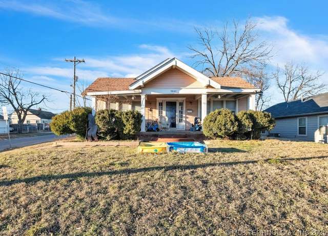 Property at 1941 W 41st St, Tulsa, OK 74107, 3 beds, 2 baths