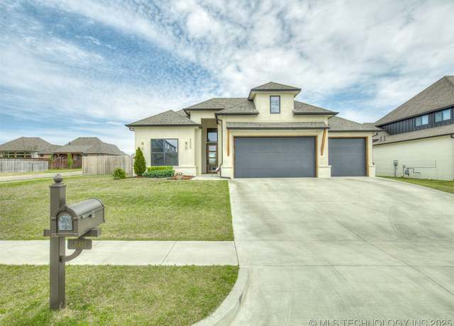 Property at 3005 E 146th Pl S, Bixby, OK 74008, 4 beds, 3 baths