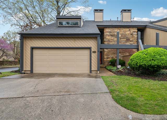 Property at 5812 S Atlanta Pl #1, Tulsa, OK 74105, 2 beds, 2.5 baths